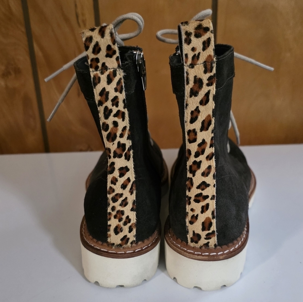 DOLCE VITA Stylish Grey Suede Ankle Boots With Leopard Print Accent Sz. 7.5 - Picture 5 of 11